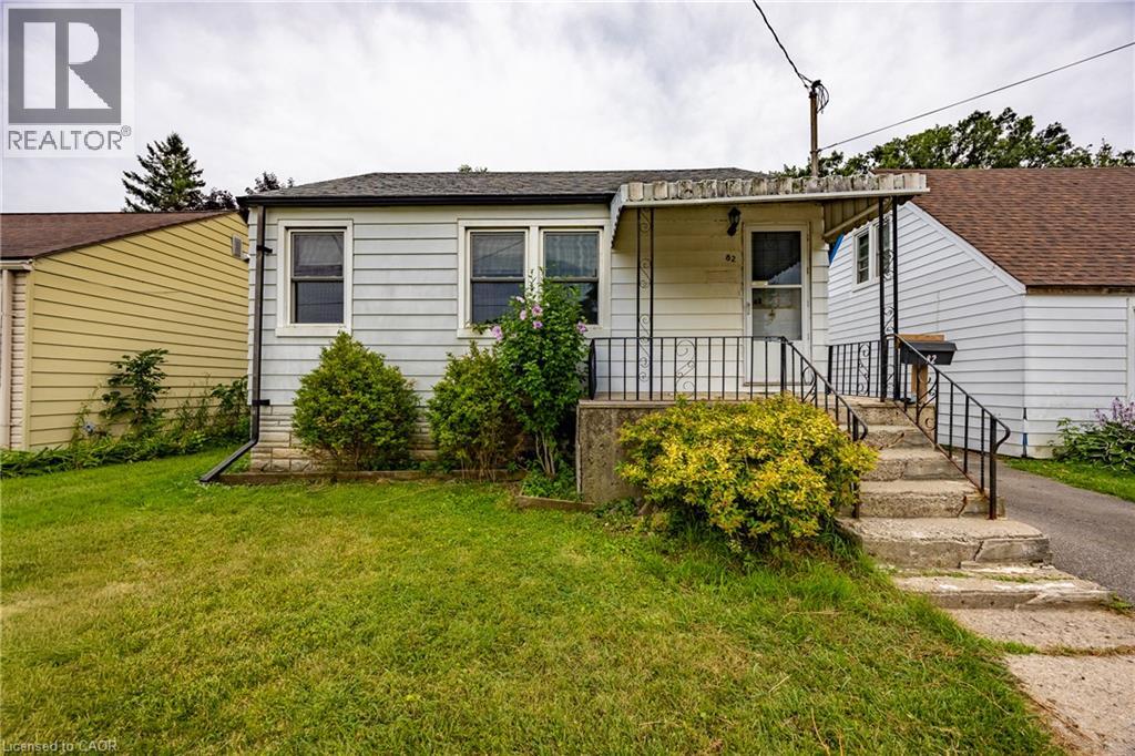 82 SALISBURY Avenue - 1