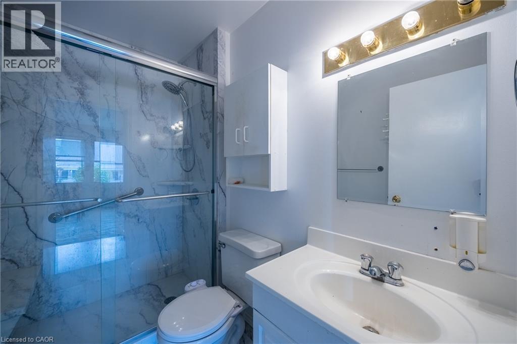 82 SALISBURY Avenue - Image 11