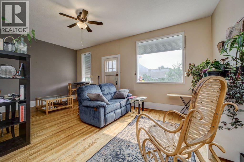 12316 21 Avenue - 21