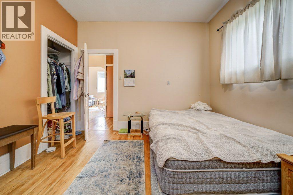 12316 21 Avenue - 30