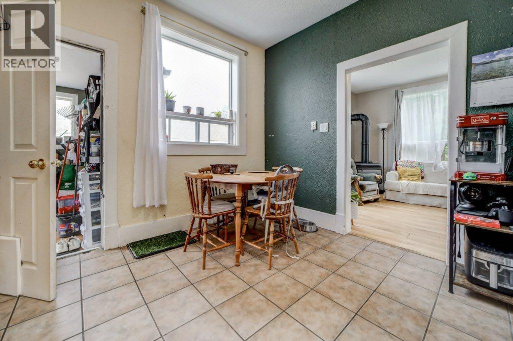 12316 21 Avenue - 9
