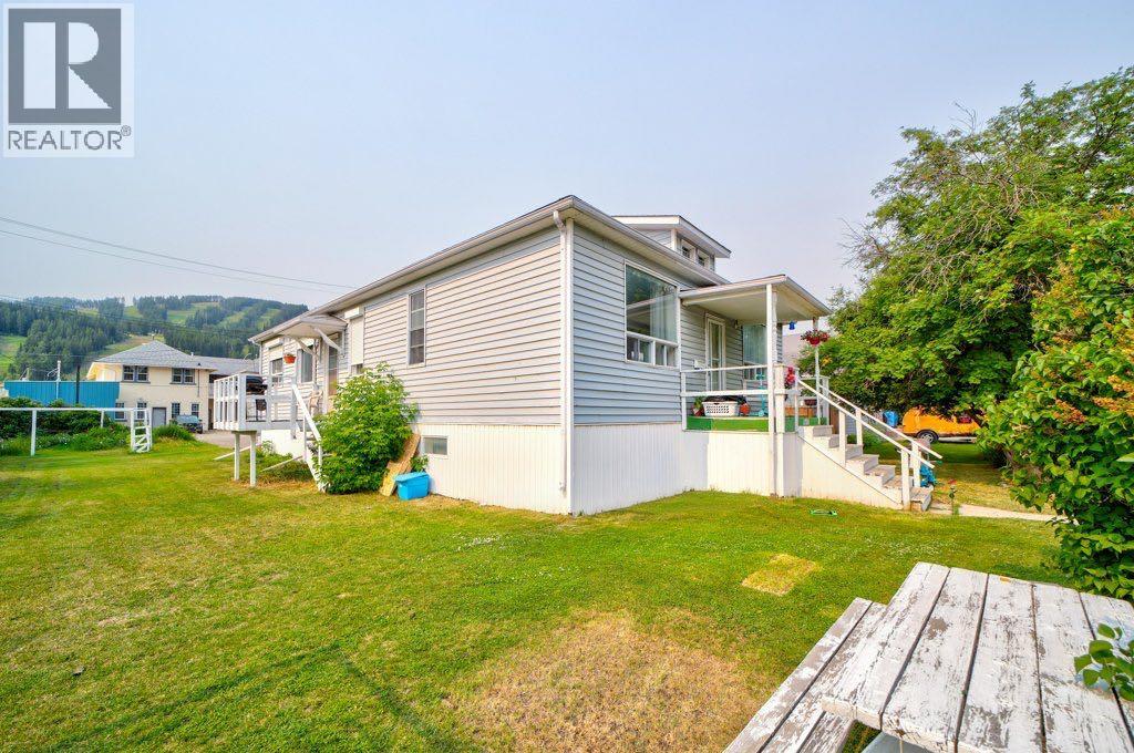 12316 21 Avenue - Image 38