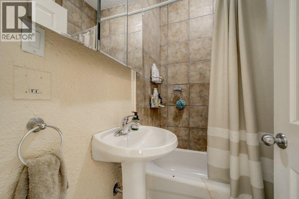 12316 21 Avenue - 14