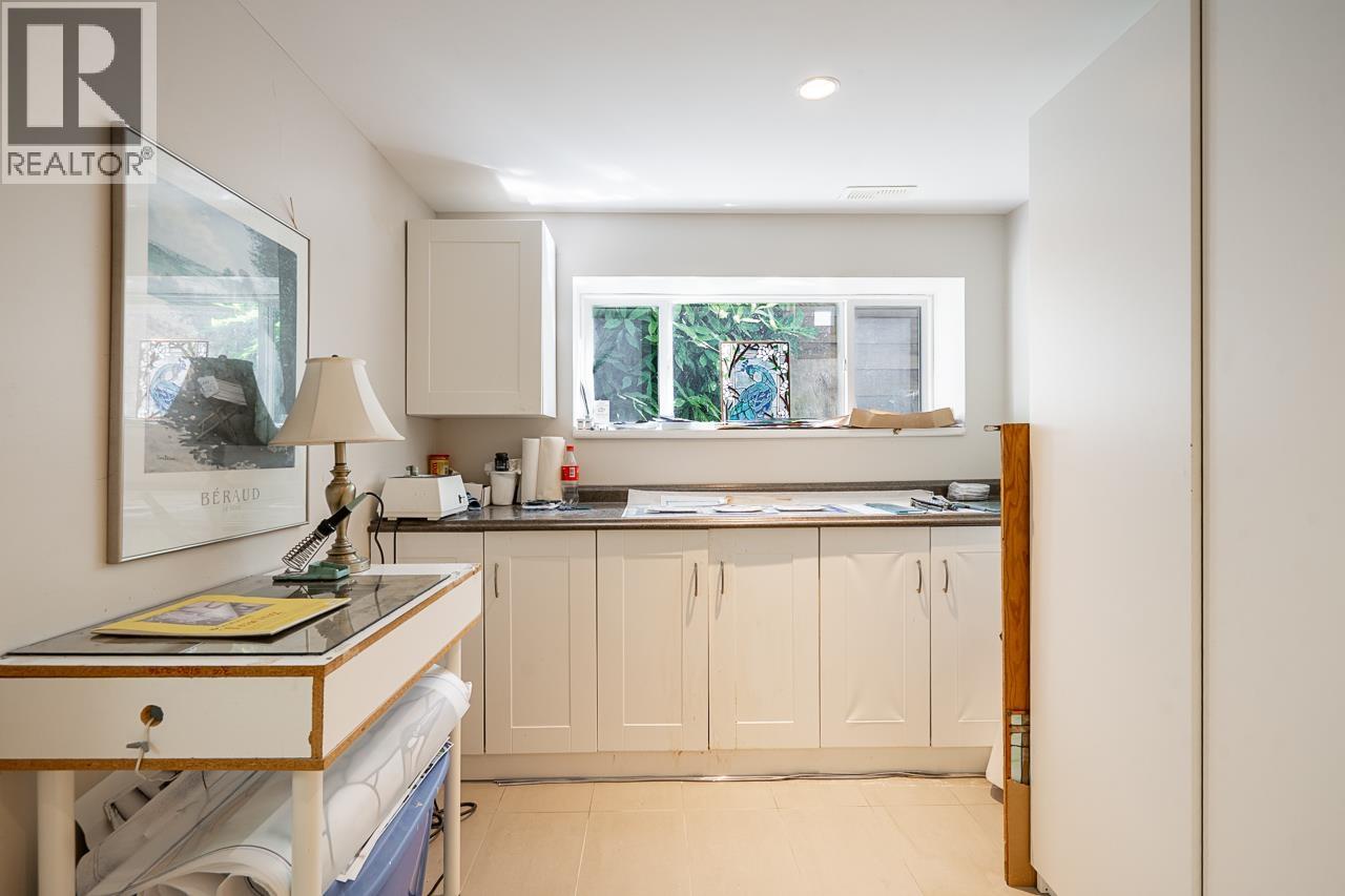 4 Bed, 2 Bath House for Sale in Coquitlam – 675 NEWPORT STREET, Coquitlam – MLS# R3152148 - Image 46