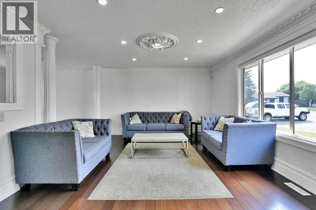 212 Pinetree Place NE - 5