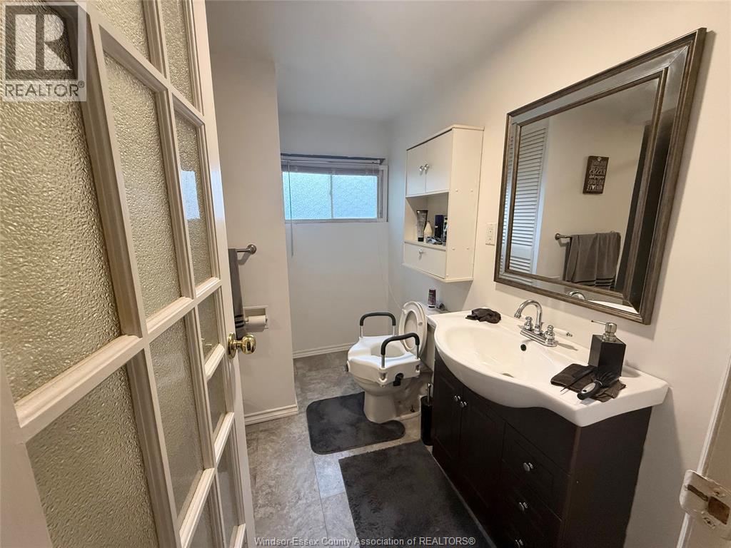 117 STEVEN COURT - 12