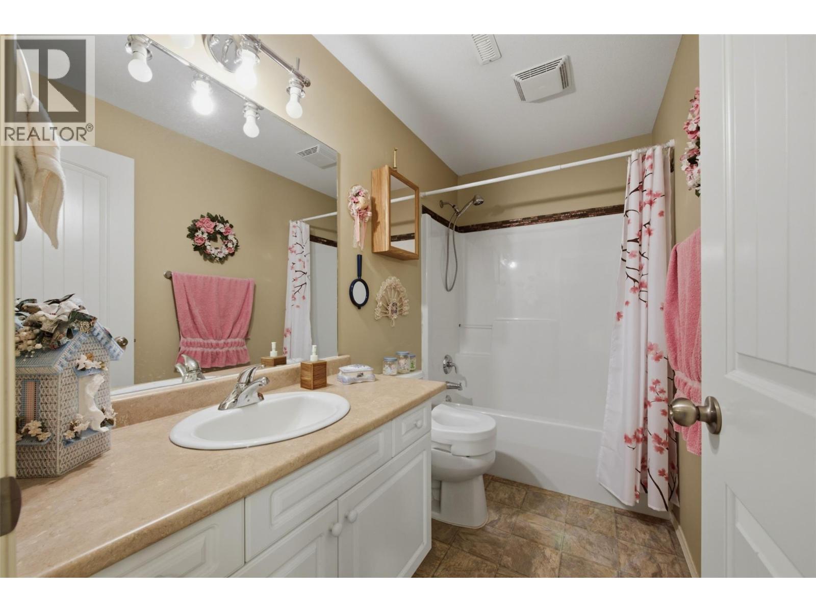 #41 2675 Pine Avenue - 11