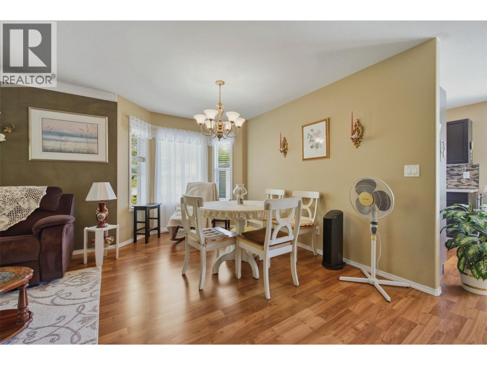#41 2675 Pine Avenue - Image 20