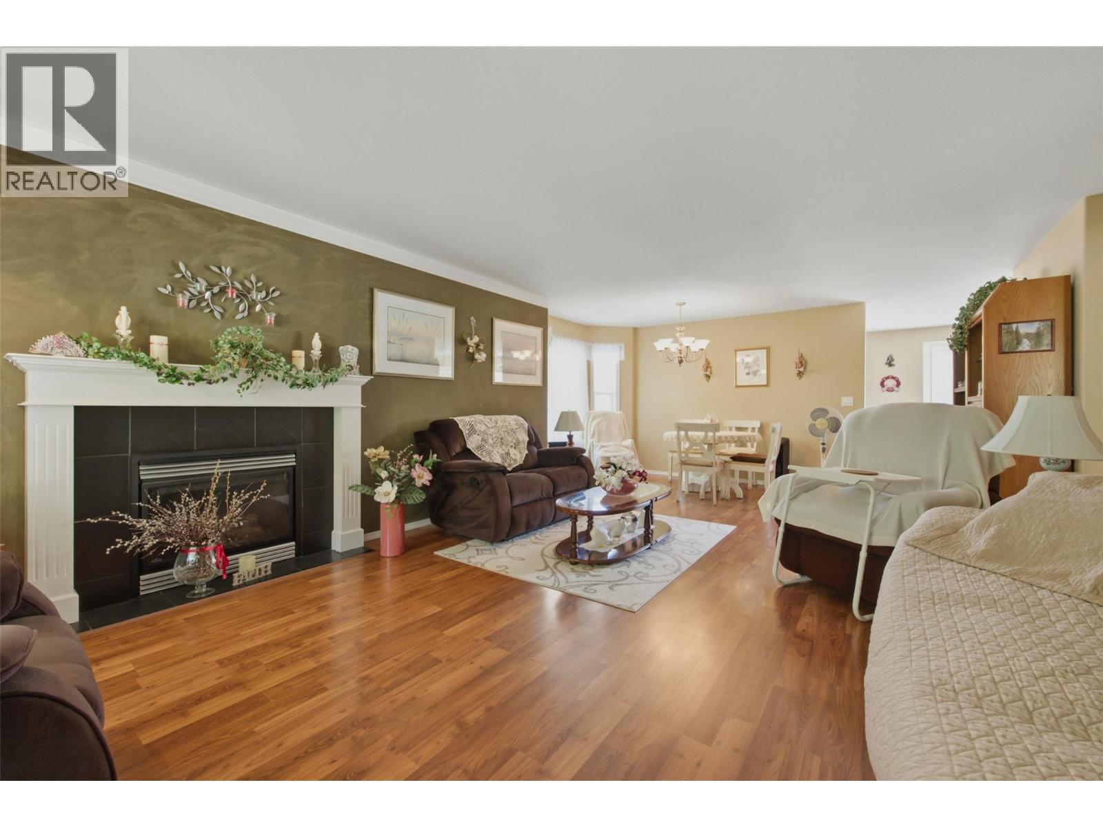 #41 2675 Pine Avenue - 21