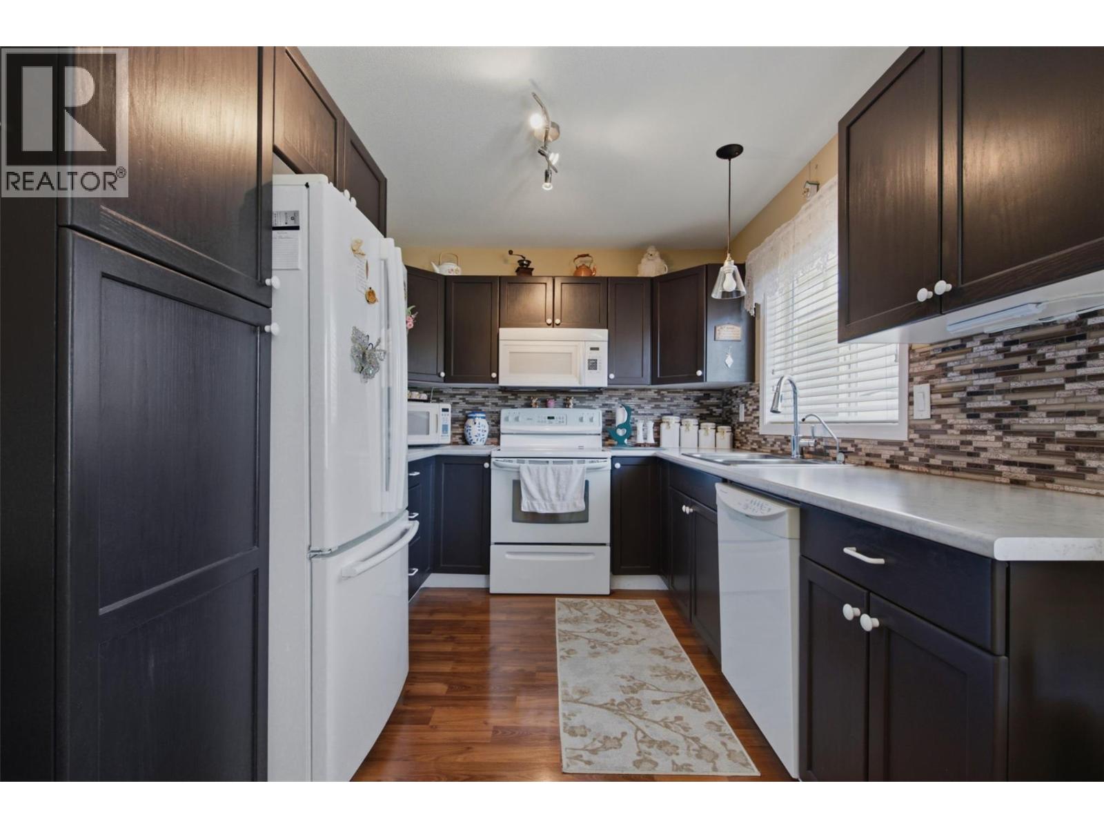 #41 2675 Pine Avenue - 28