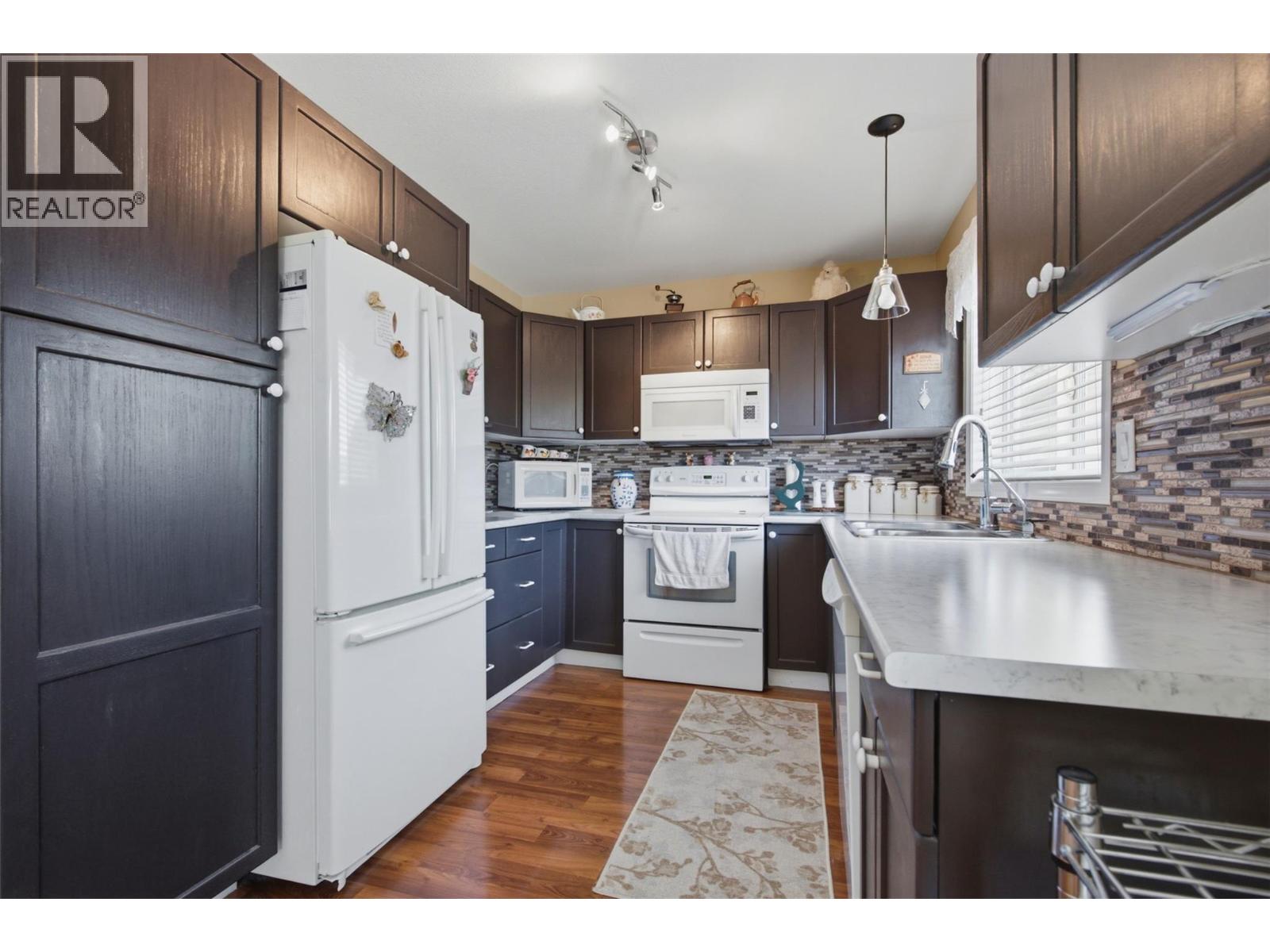 #41 2675 Pine Avenue - 29