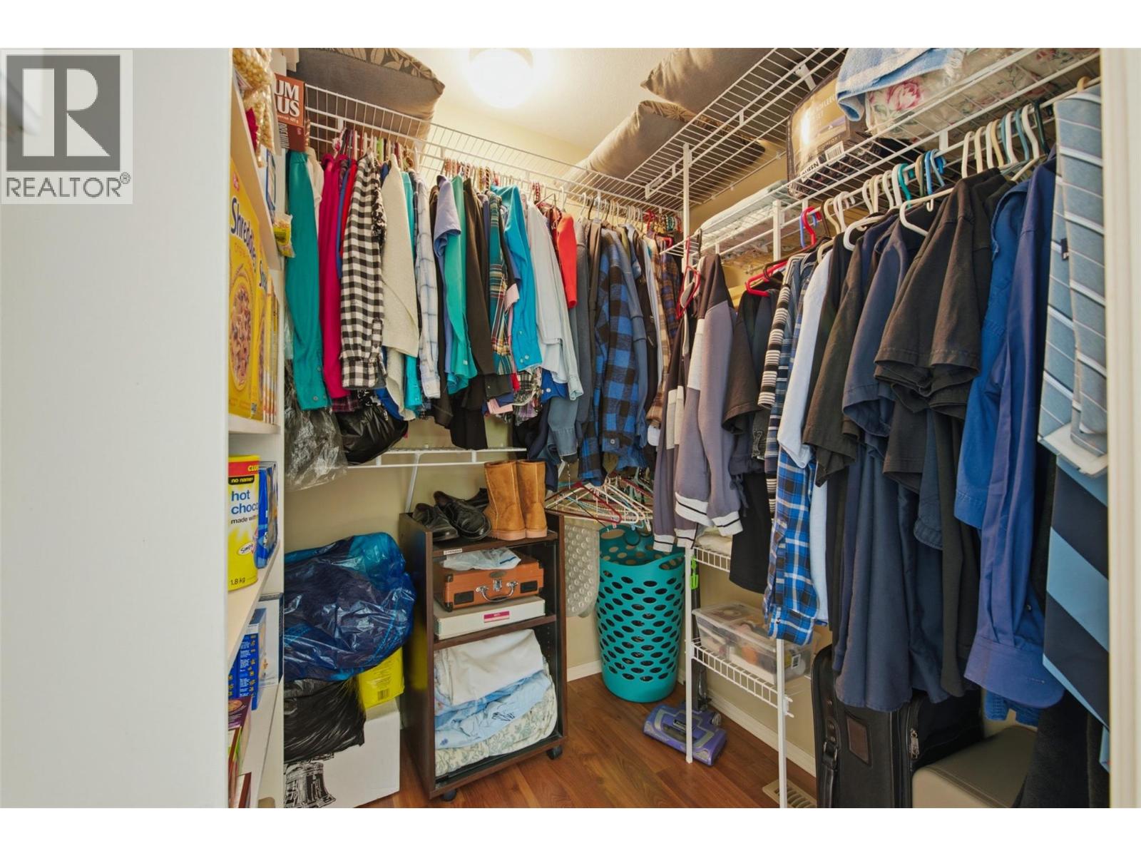 #41 2675 Pine Avenue - 37