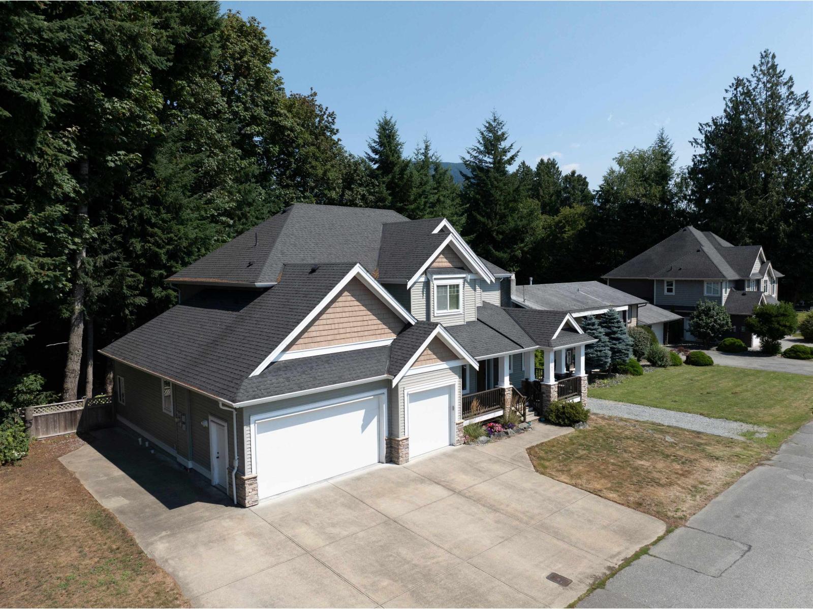 6 Bed, 4 Bath House for Sale in Mission – 35159 MCEWEN AVENUE, Mission – MLS# R3152344 - Image 2
