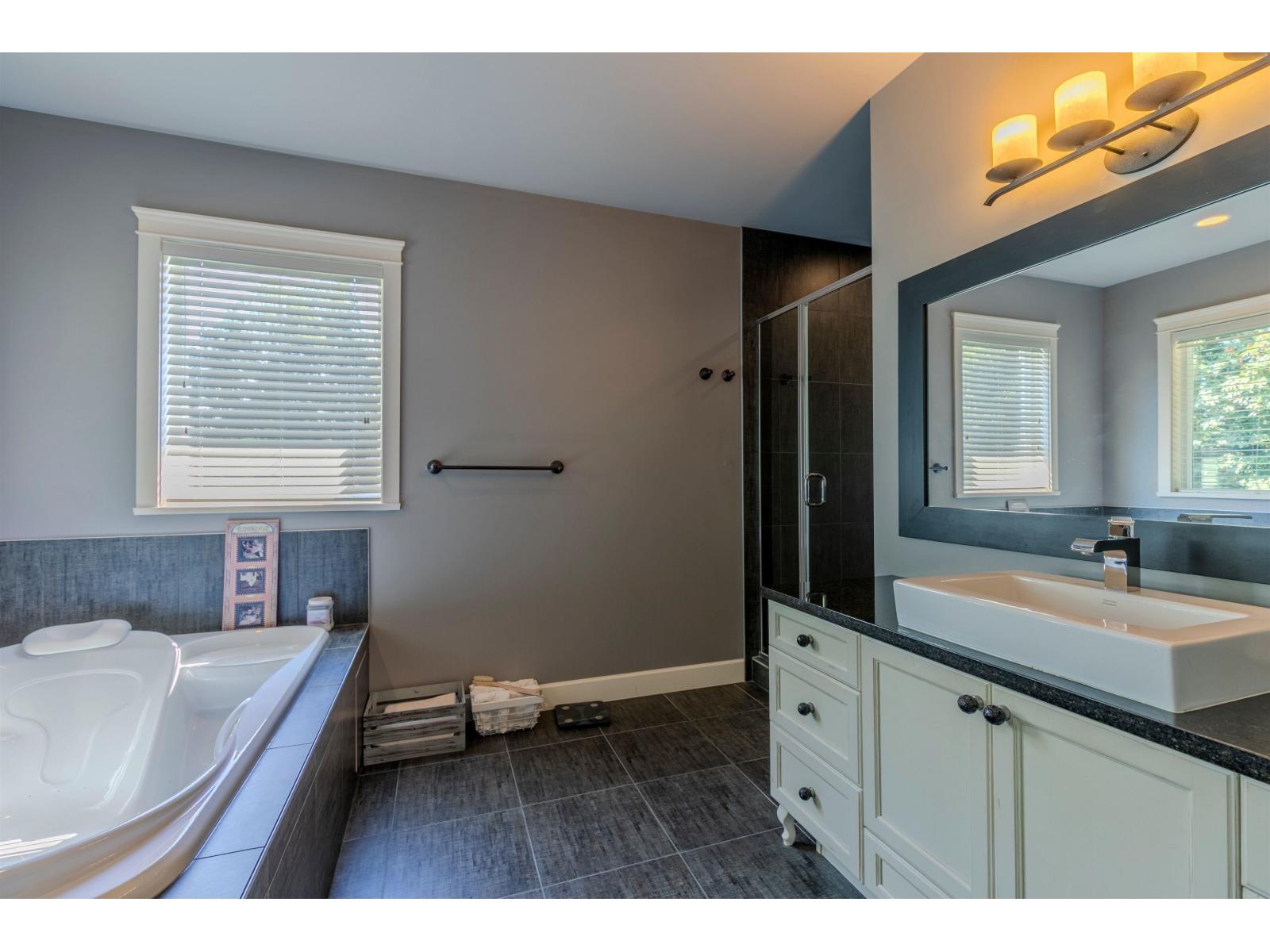 6 Bed, 4 Bath House for Sale in Mission – 35159 MCEWEN AVENUE, Mission – MLS# R3152344 - Image 25