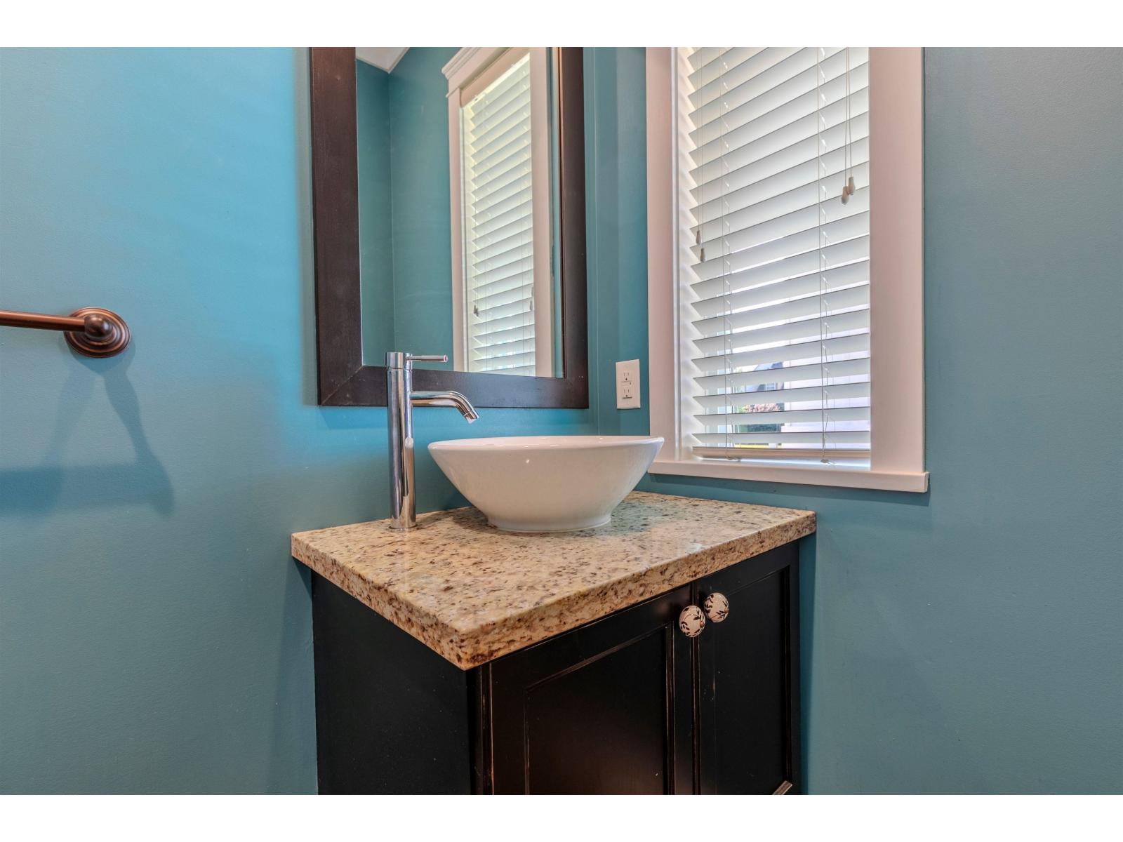 6 Bed, 4 Bath House for Sale in Mission – 35159 MCEWEN AVENUE, Mission – MLS# R3152344 - Image 9