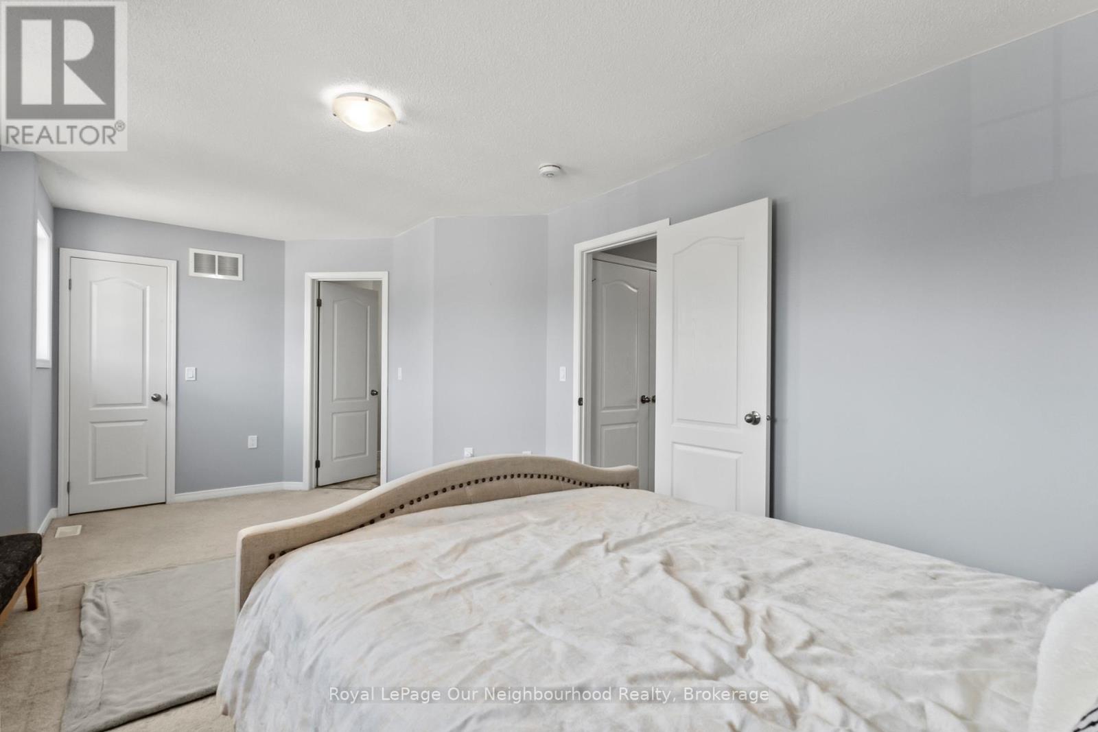 270 LOUDEN TERRACE - Image 13