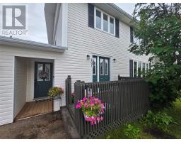 107 Burry Avenue thumbnail 3
