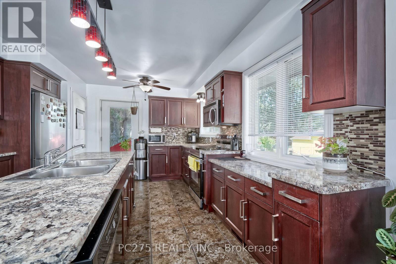1229 EXMOUTH STREET - 10