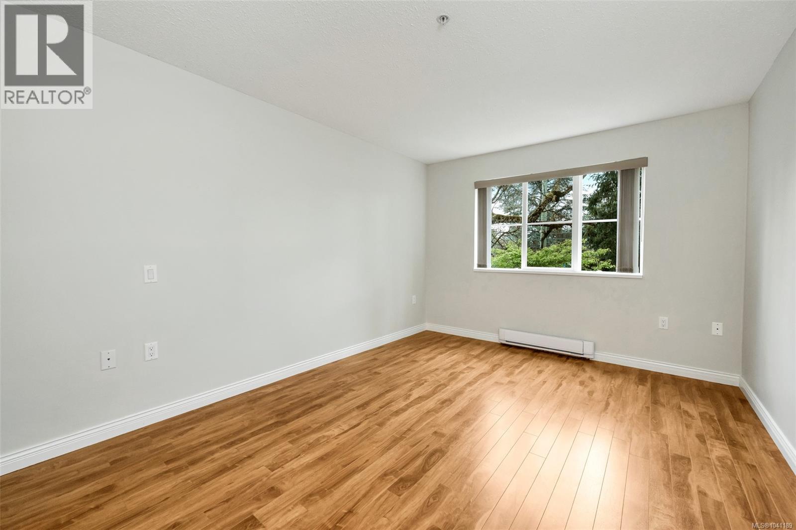 #112 290 Island Hwy - Image 18