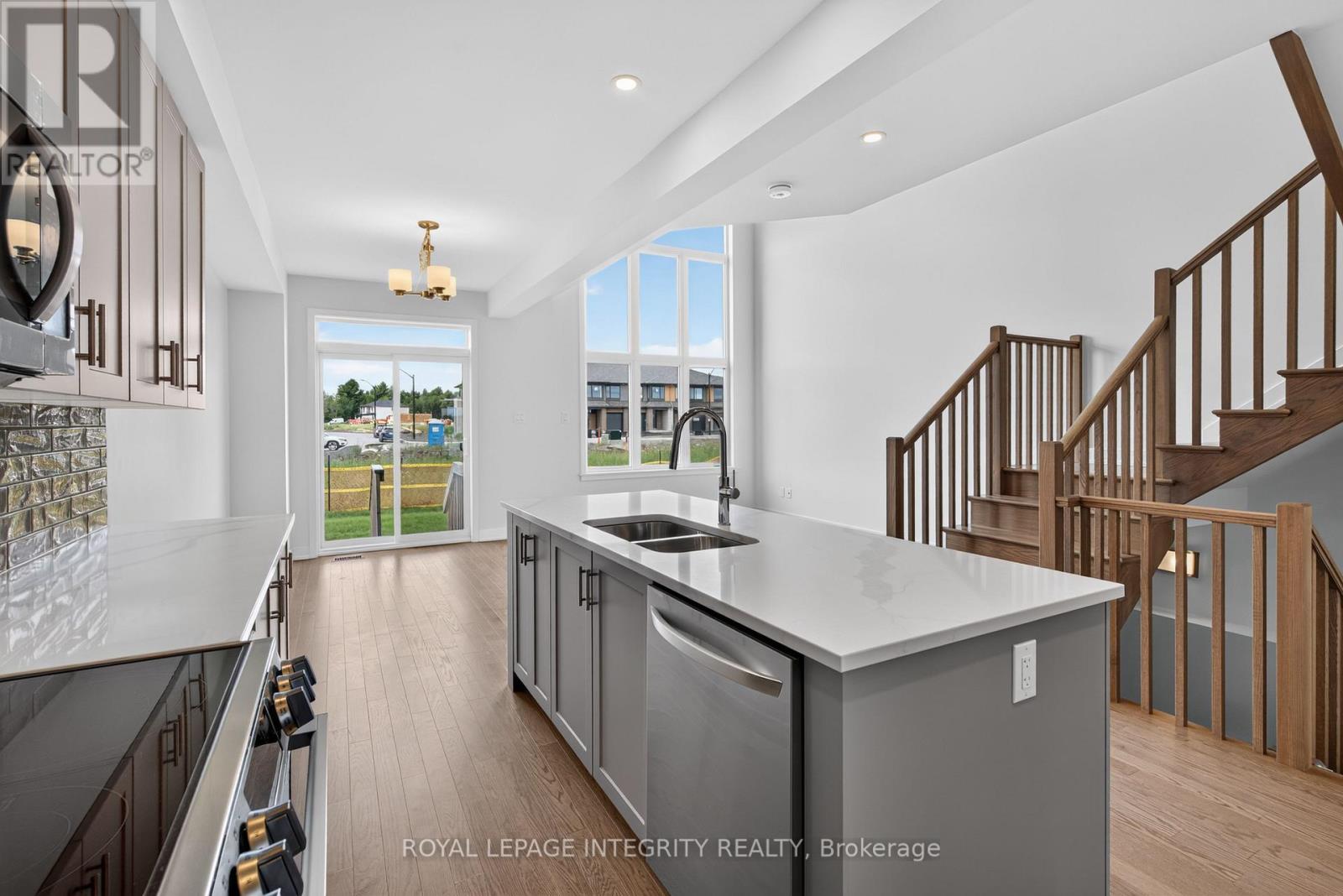 3 Bed, 3 Bath House for Rent in Ottawa – 1132 SPOOR STREET, Ottawa – MLS# X13636162 - Image 11