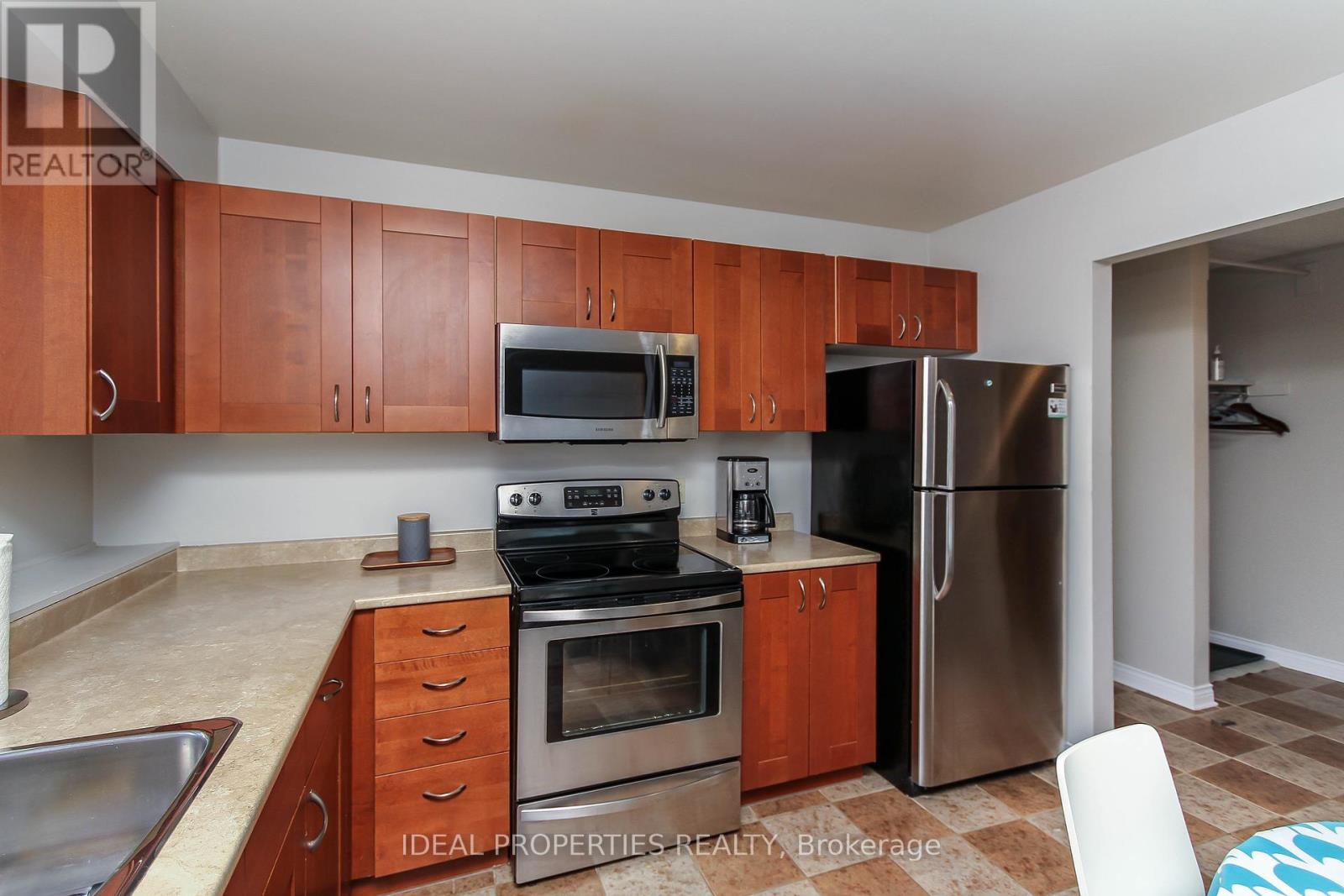 1 Bed, 1 Bath House for Rent in Ottawa – A – 276 CARRUTHERS AVENUE, Ottawa – MLS# X13636230 - Image 9