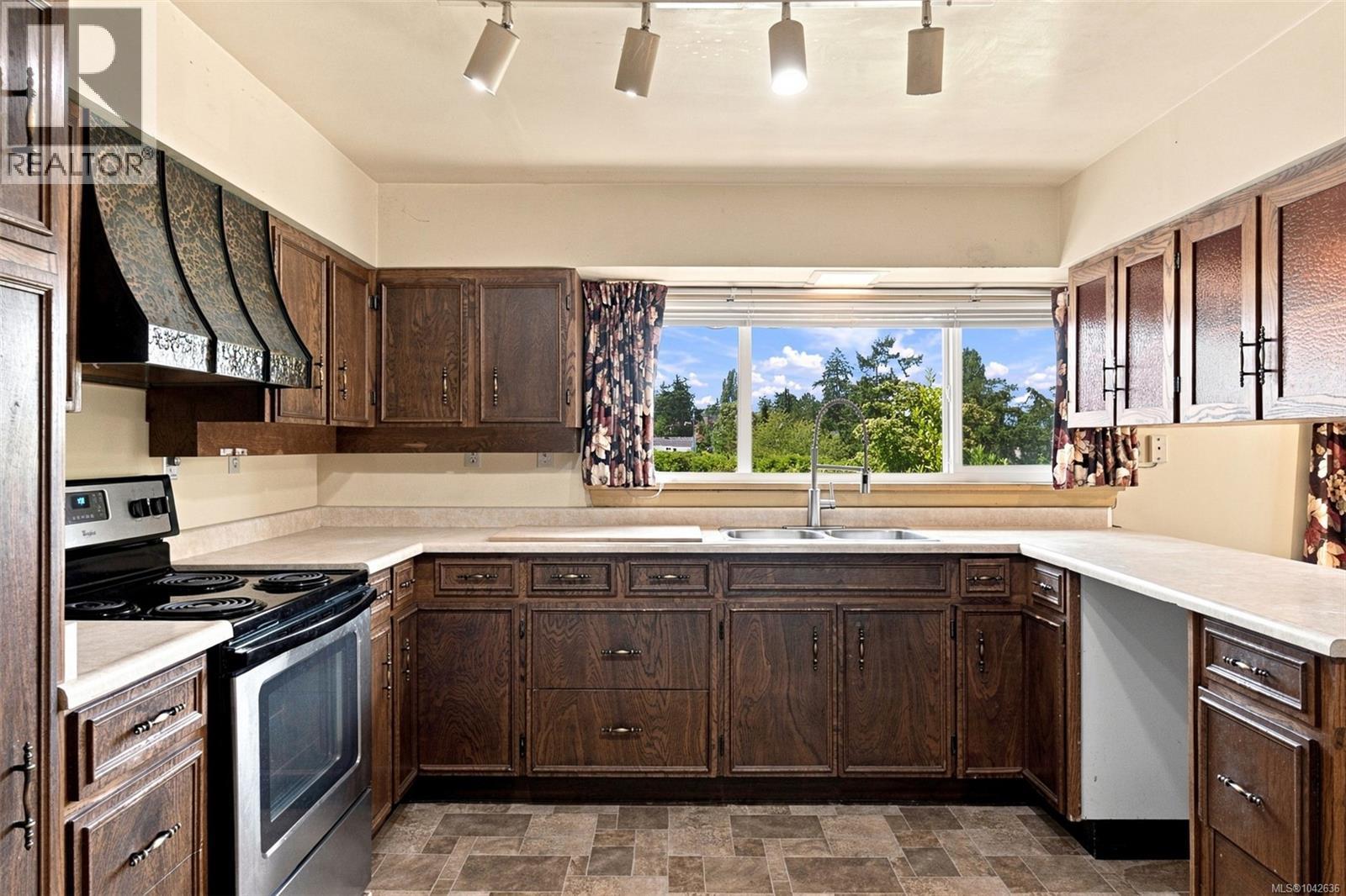 950 Dunn Ave - 4