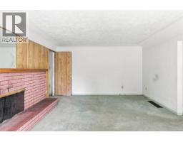 Primary Bedroom - 950 Dunn Ave, Saanich, BC V8X2Z4 Photo 11