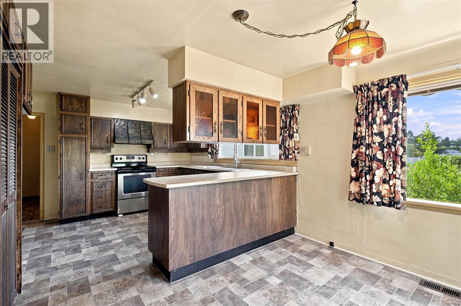 950 Dunn Ave - Image 6