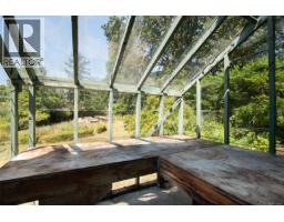 950 Dunn Ave, Saanich, BC V8X2Z4 Photo 32