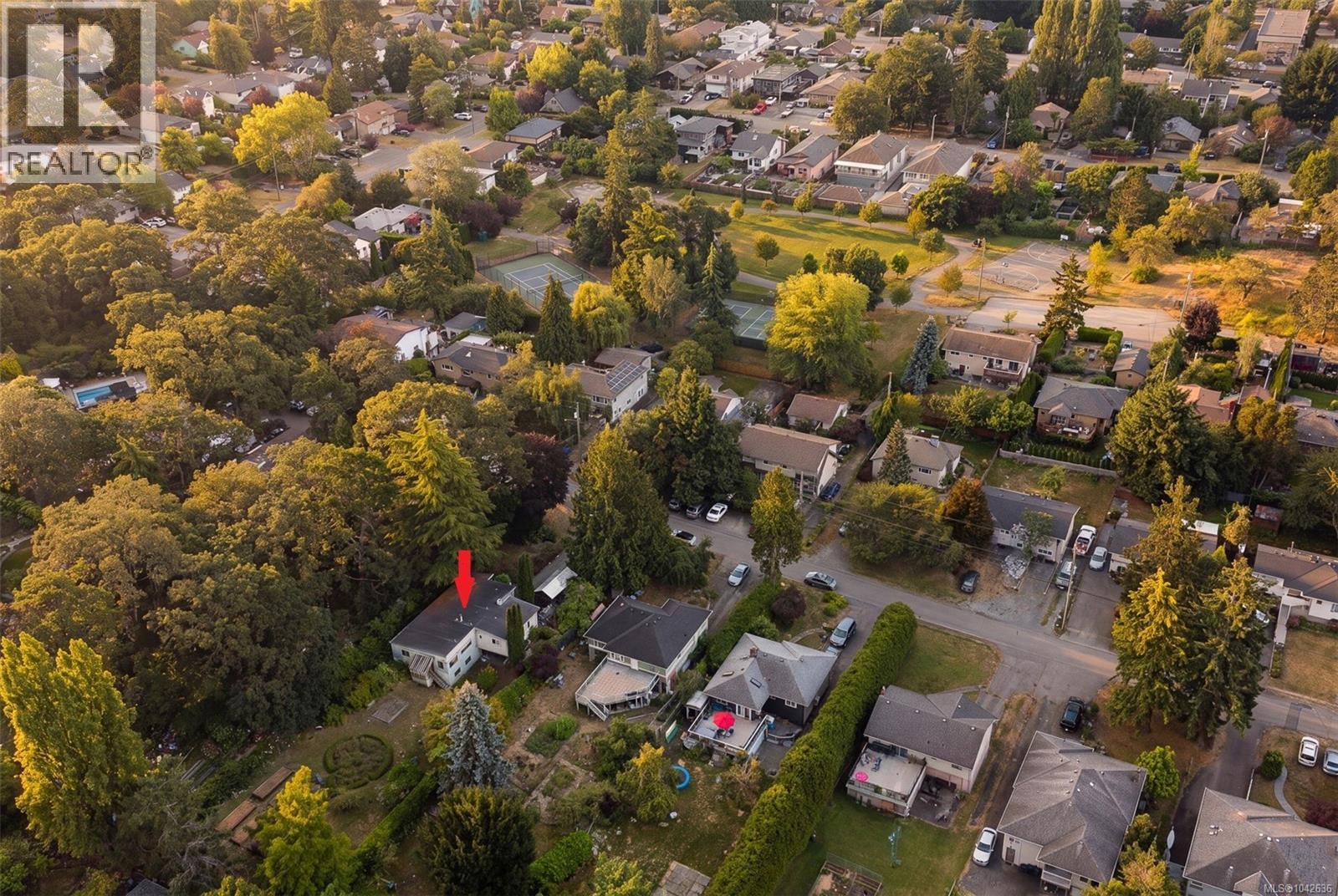 950 Dunn Ave - Image 40
