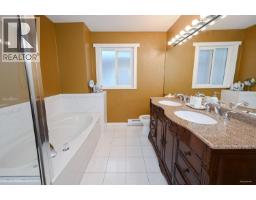 2995 Pinetree Close, Coquitlam, BC V3E2Z5 Photo 25