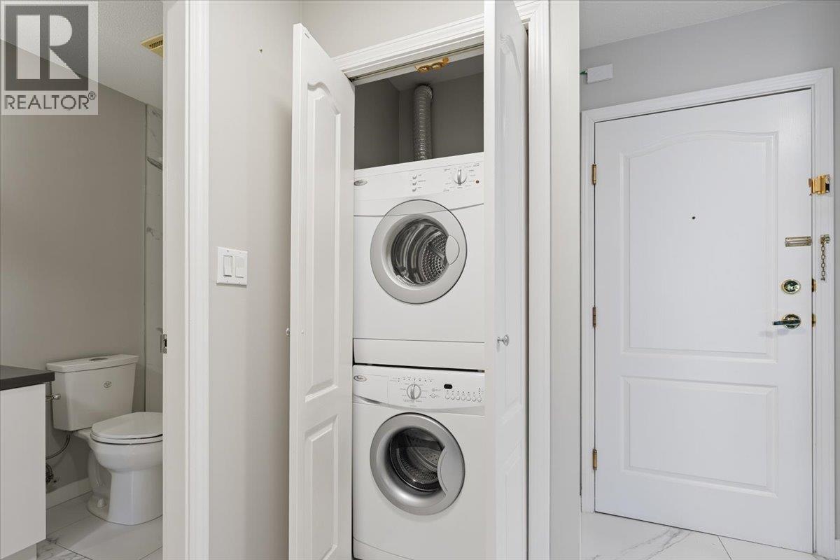 #204-8680 LANSDOWNE Road, Richmond