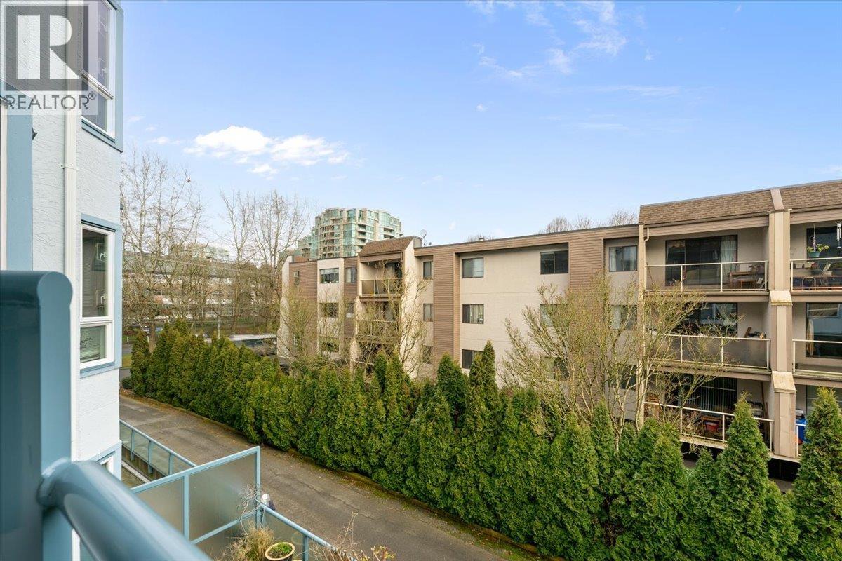 #204-8680 LANSDOWNE Road, Richmond