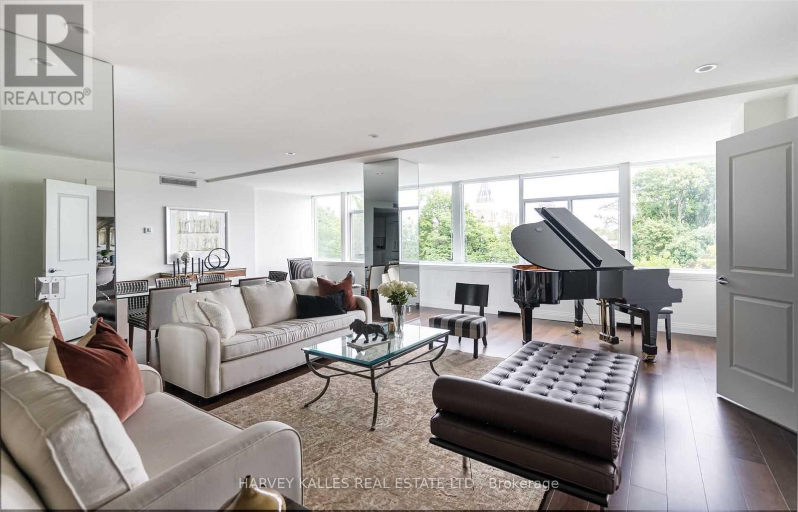 #320 1 BENVENUTO PLACE - Image 5