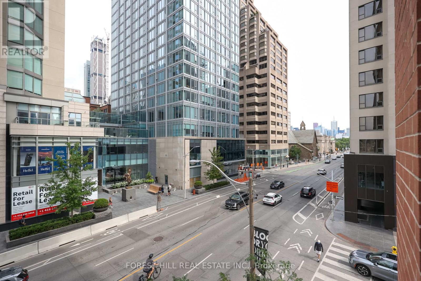 #305 38 AVENUE ROAD - 27