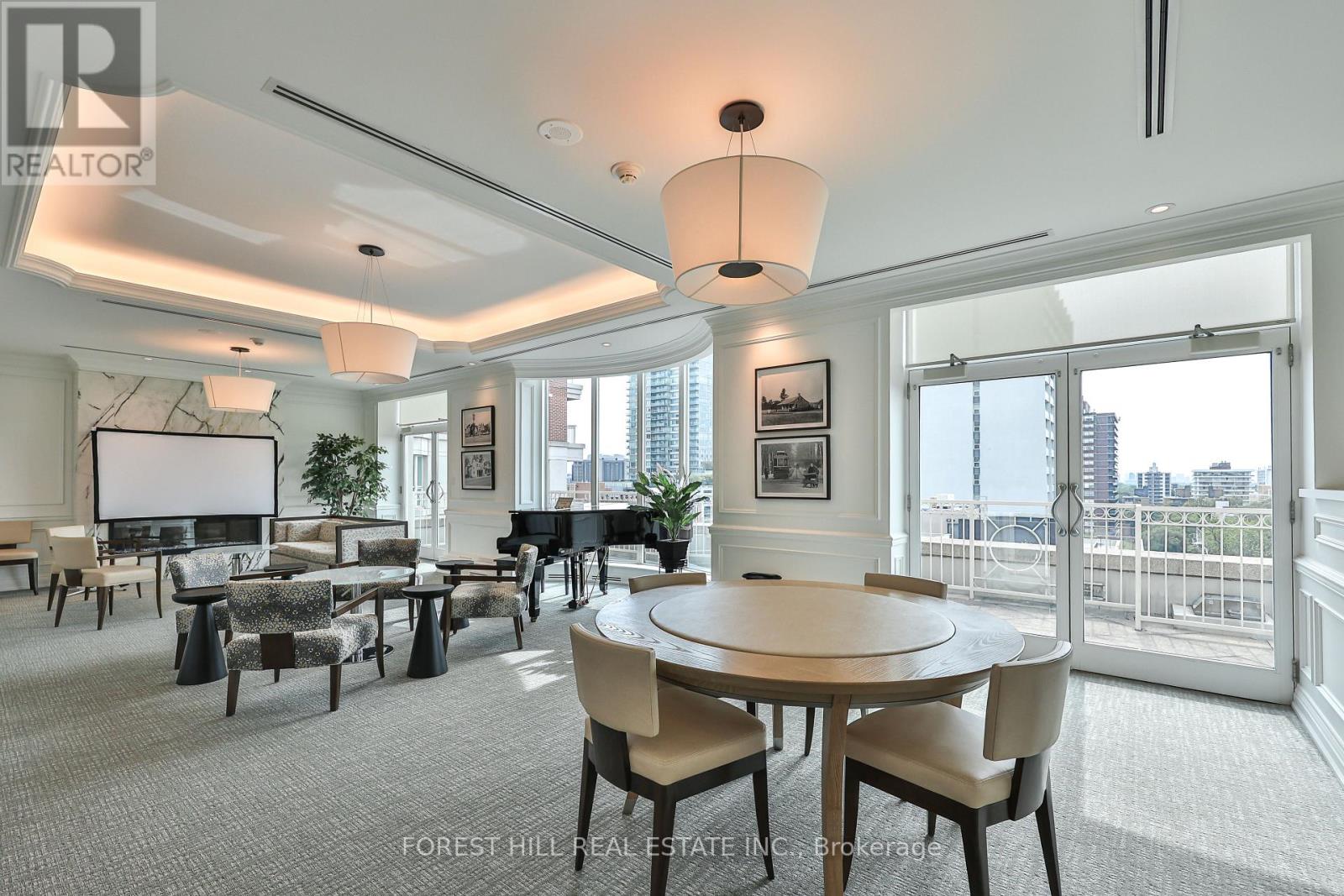 #305 38 AVENUE ROAD - 31