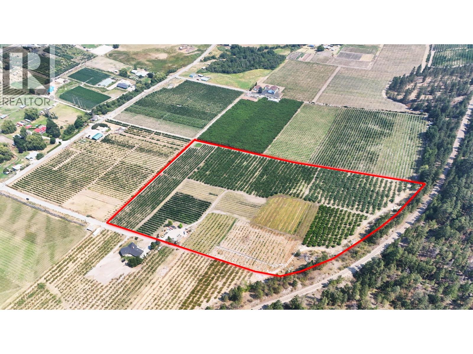 9827 Gillard Avenue, Summerland