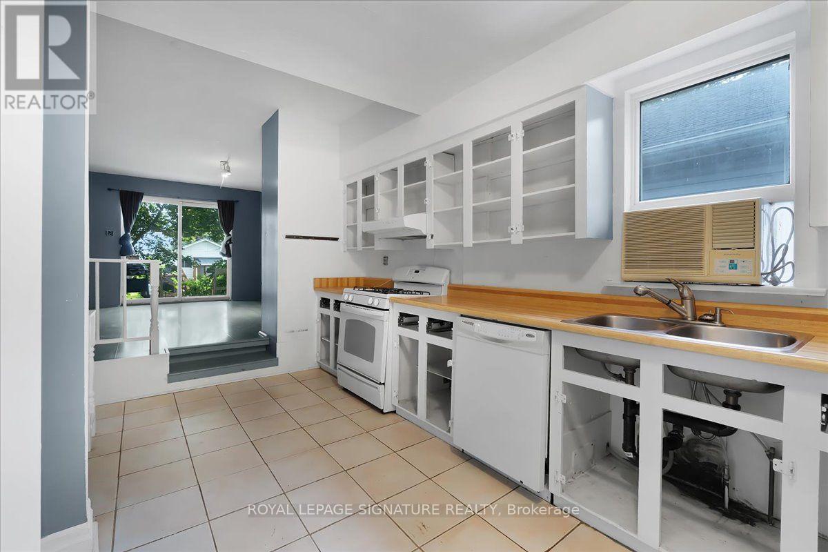 138 GRADWELL DRIVE - 10