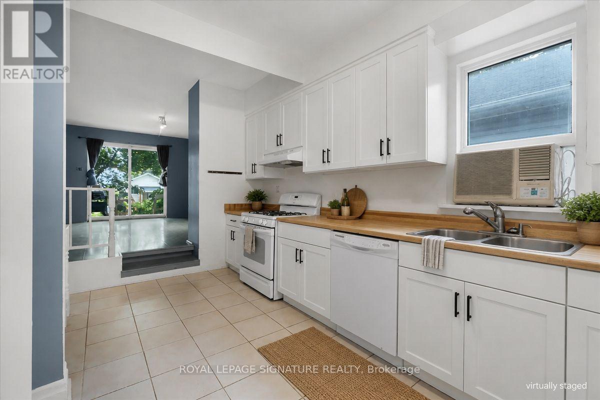 138 GRADWELL DRIVE - 11