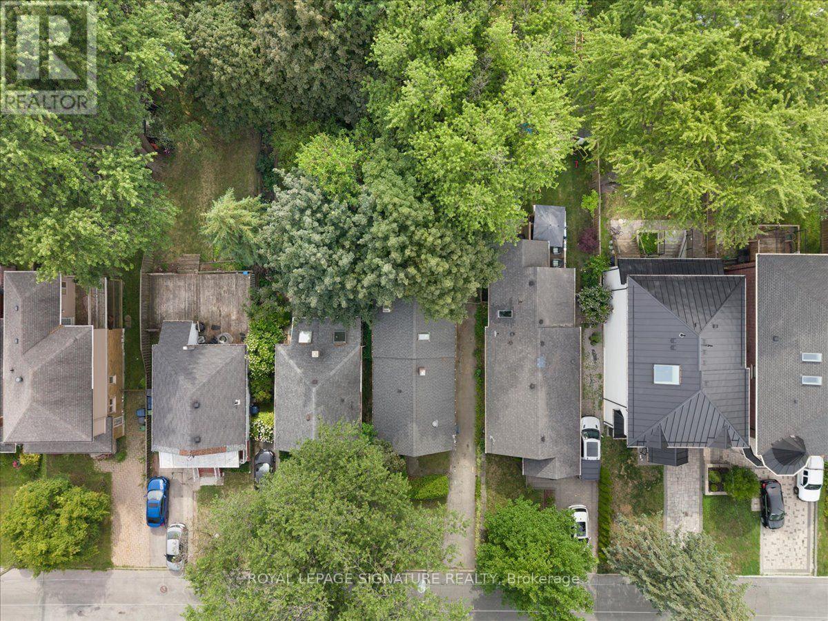 138 GRADWELL DRIVE - 22