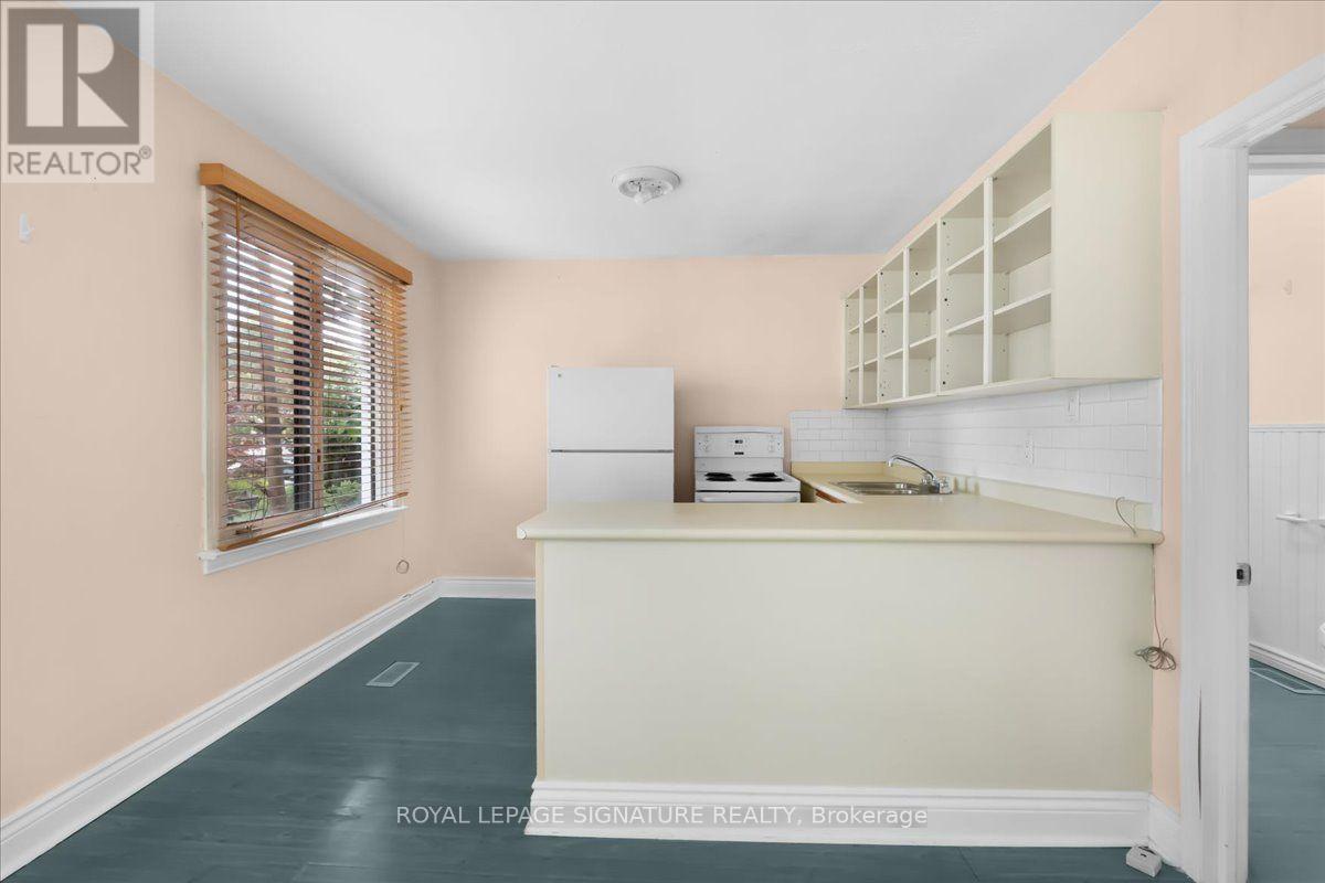 138 GRADWELL DRIVE - 5