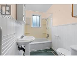 Bathroom - 138 Gradwell Drive, Toronto, ON M1M2N2 Photo 7