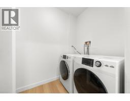 879 Westview Crescent, North Vancouver, BC V7N2L5 Photo 24
