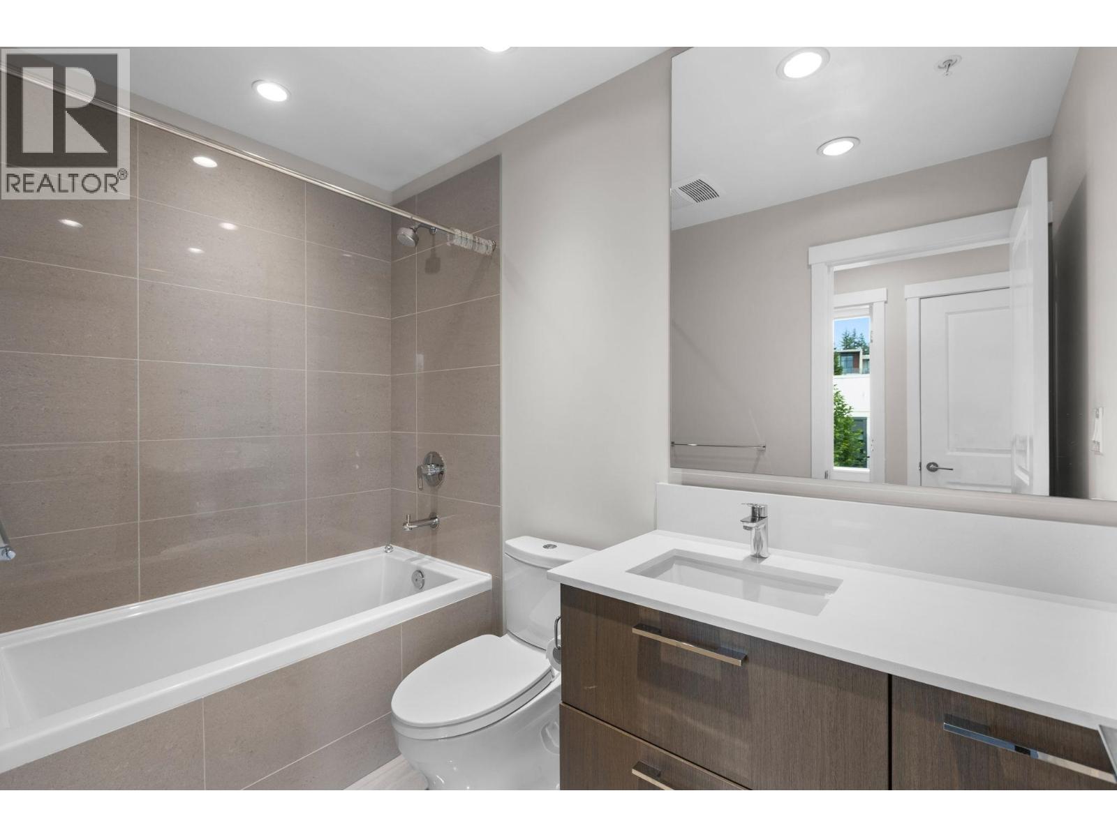 2 Bed, 2 Bath Apartment for Sale in Vancouver – 313 5687 GRAY AVENUE, Vancouver – MLS# R3152257 - Image 18