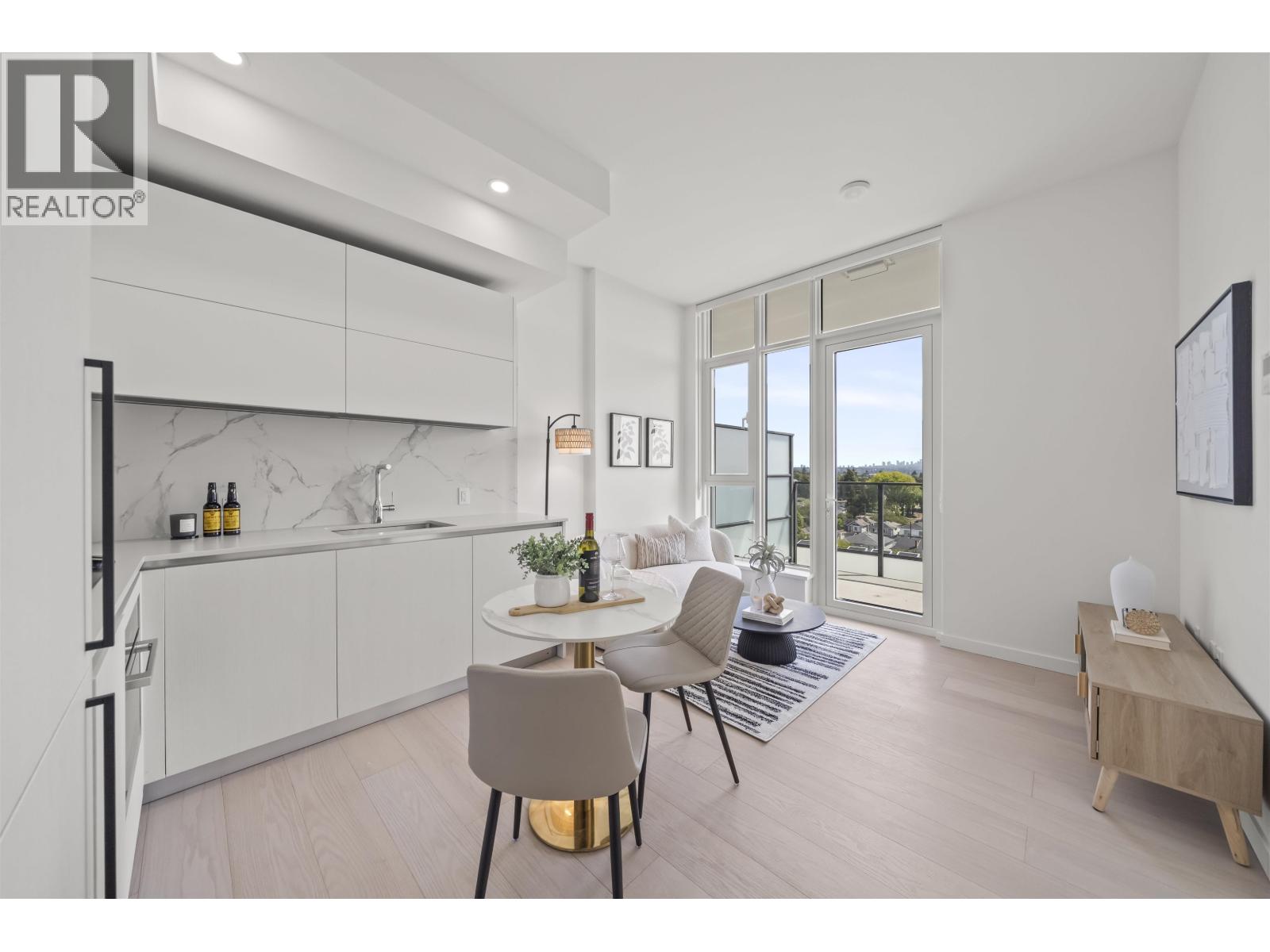 1 Bed, 1 Bath Apartment for Sale in Vancouver – 904 8415 GRANVILLE STREET, Vancouver – MLS# R3152300 - Image 3