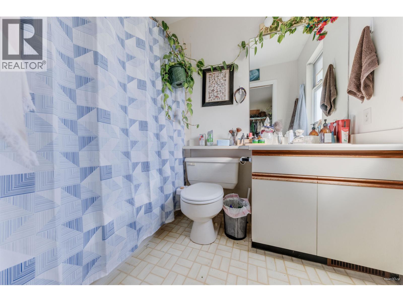 5 Bed, 3 Bath House for Sale in Vancouver – 5592 ELIZABETH STREET, Vancouver – MLS# R3152273 - Image 26