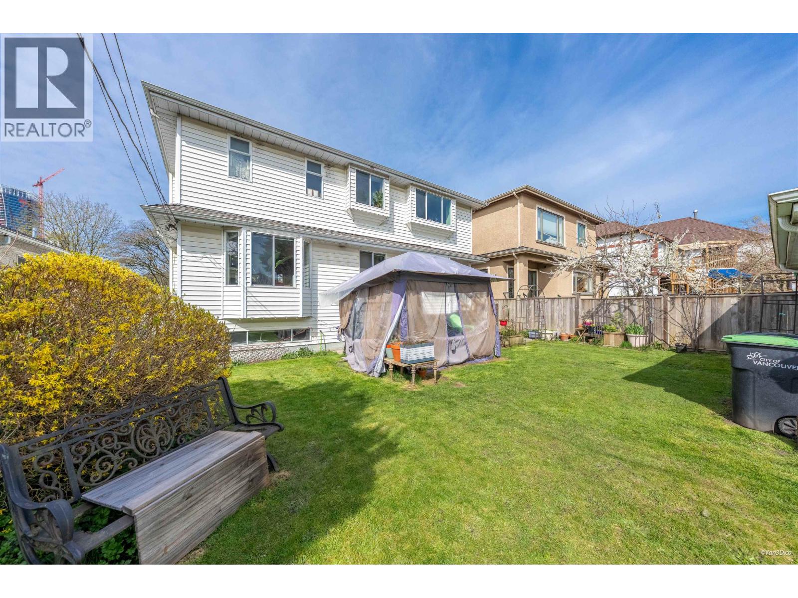 5 Bed, 3 Bath House for Sale in Vancouver – 5592 ELIZABETH STREET, Vancouver – MLS# R3152273 - Image 37
