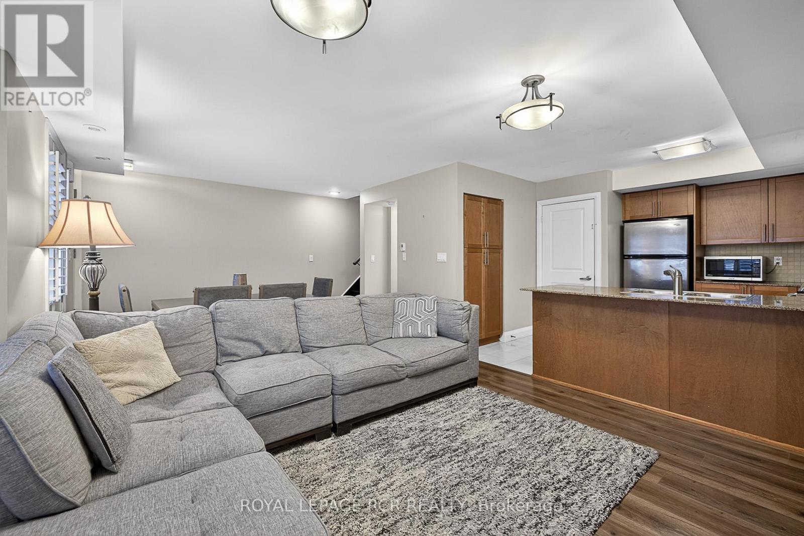#138 326 JOHN STREET - 14