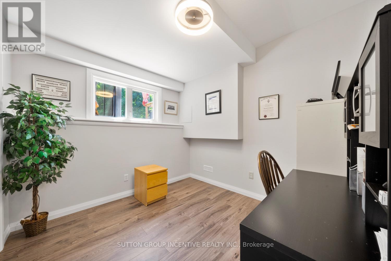 1277 SUNNIDALE ROAD - 27