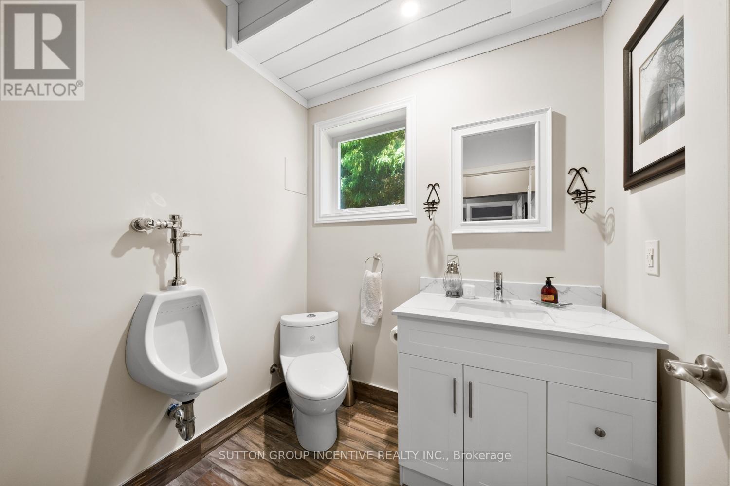 1277 SUNNIDALE ROAD - 29